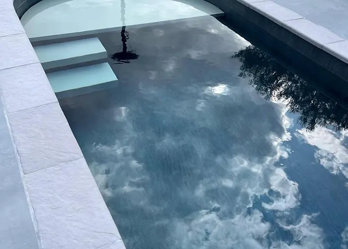 Les Etoiles De Germaine Nyaraló *